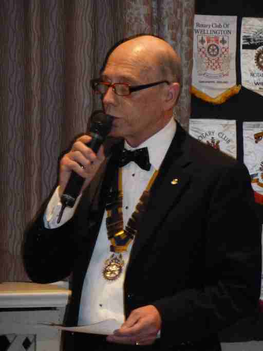 The-Rotary-Club-of-Southport-Links-Charter-Night-2012-president-Barrie-Swan